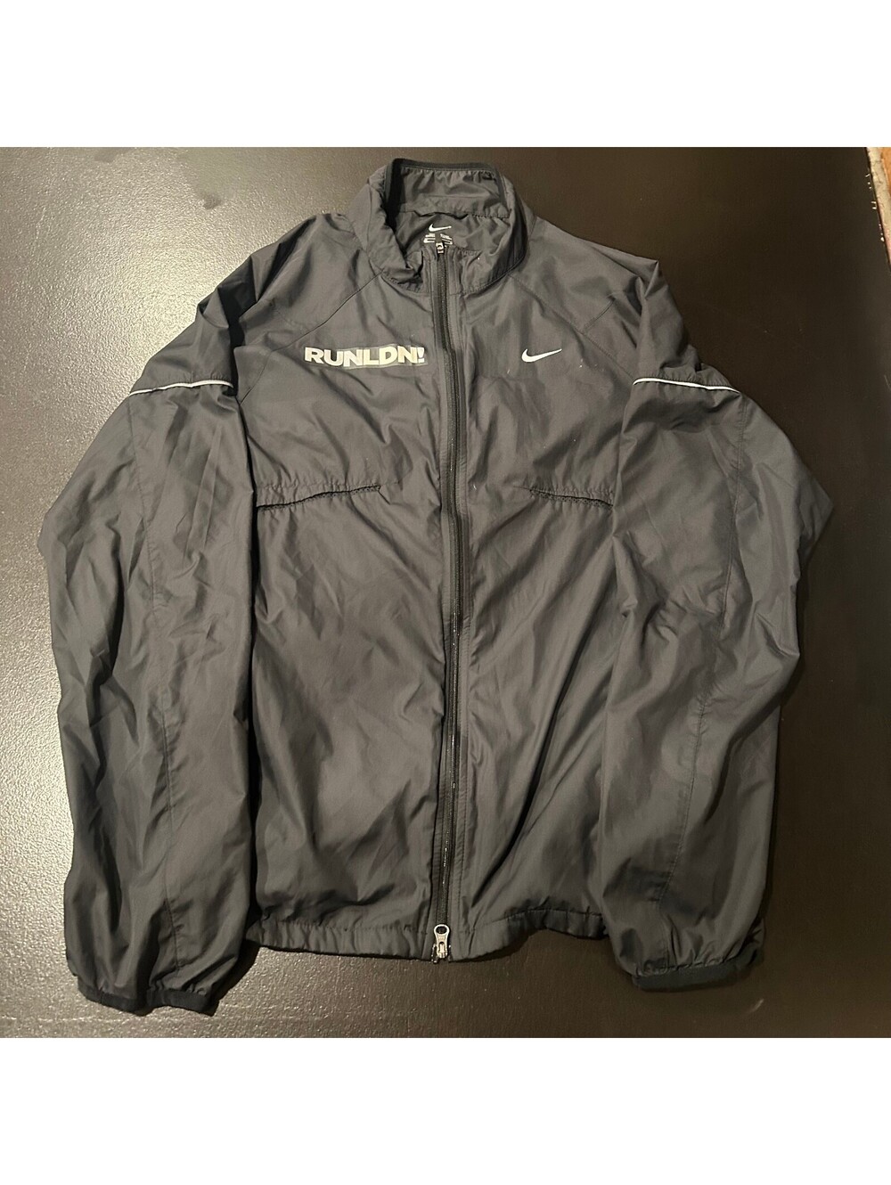 Vintage y2k Nike RUN LDN Black Windbreaker Jacket Medium
